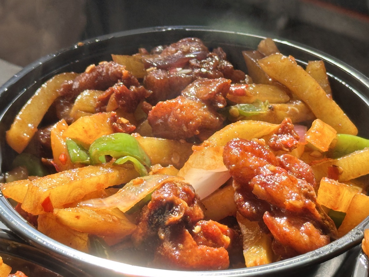 瓦香鸡米饭